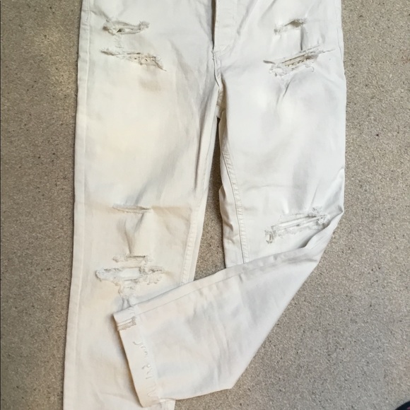 Free People Destroyed White Jean's-NWT and HTF! - Picture 2 of 6